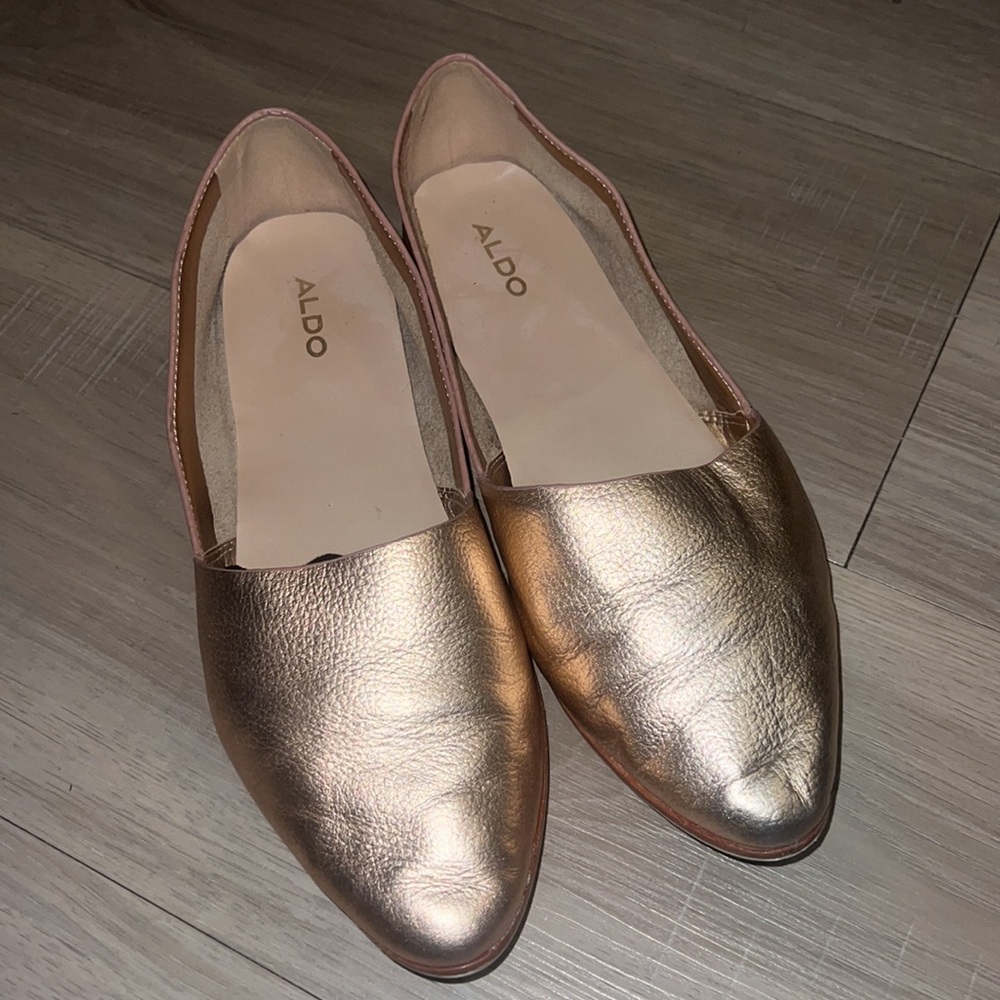 Aldo women Gold Flats Size 8 - Picture 4 of 6